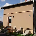 Relax Dum S Koupacim Sudem A Grilem Plzen *